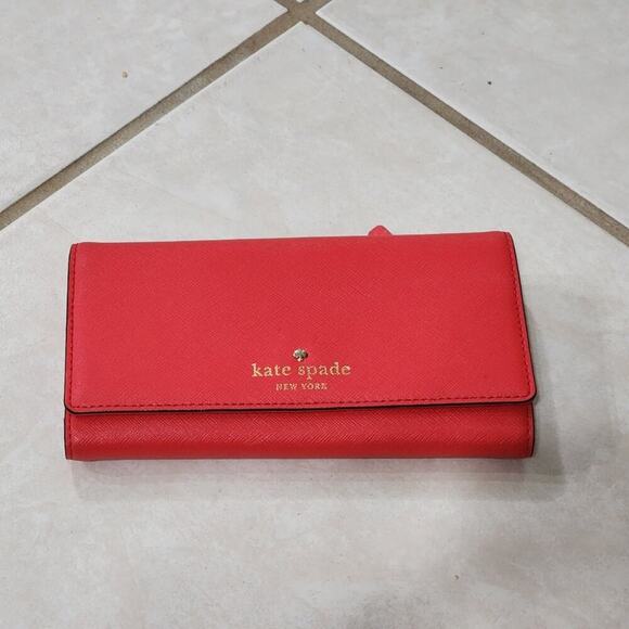 Kate Spade saffiano leather zippered back reddish pink wallet‎ - Picture 1 of 9